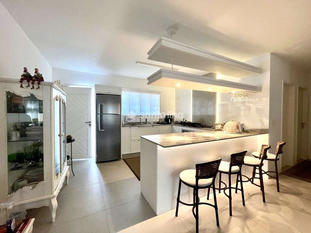 Меблированный дом 600 м² с 5 спальнями и 2 суитами — photo 2