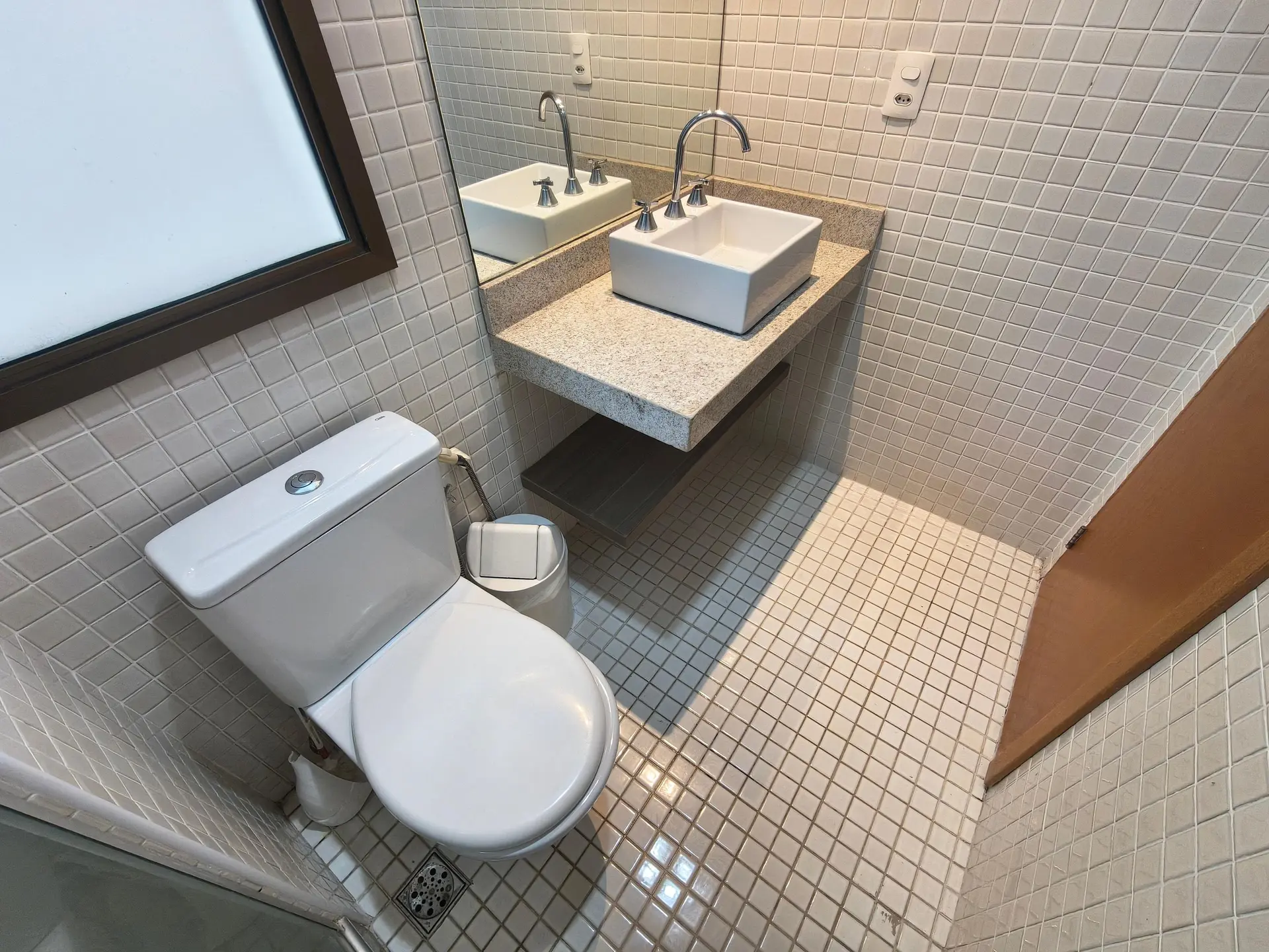 Furnished 1-bedroom apartment with a balcony and pool — photo 3