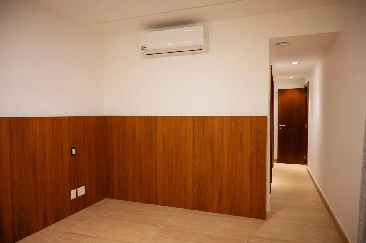 5-bedroom apartment, 1 with its own bathroom, 218 m² — photo 39