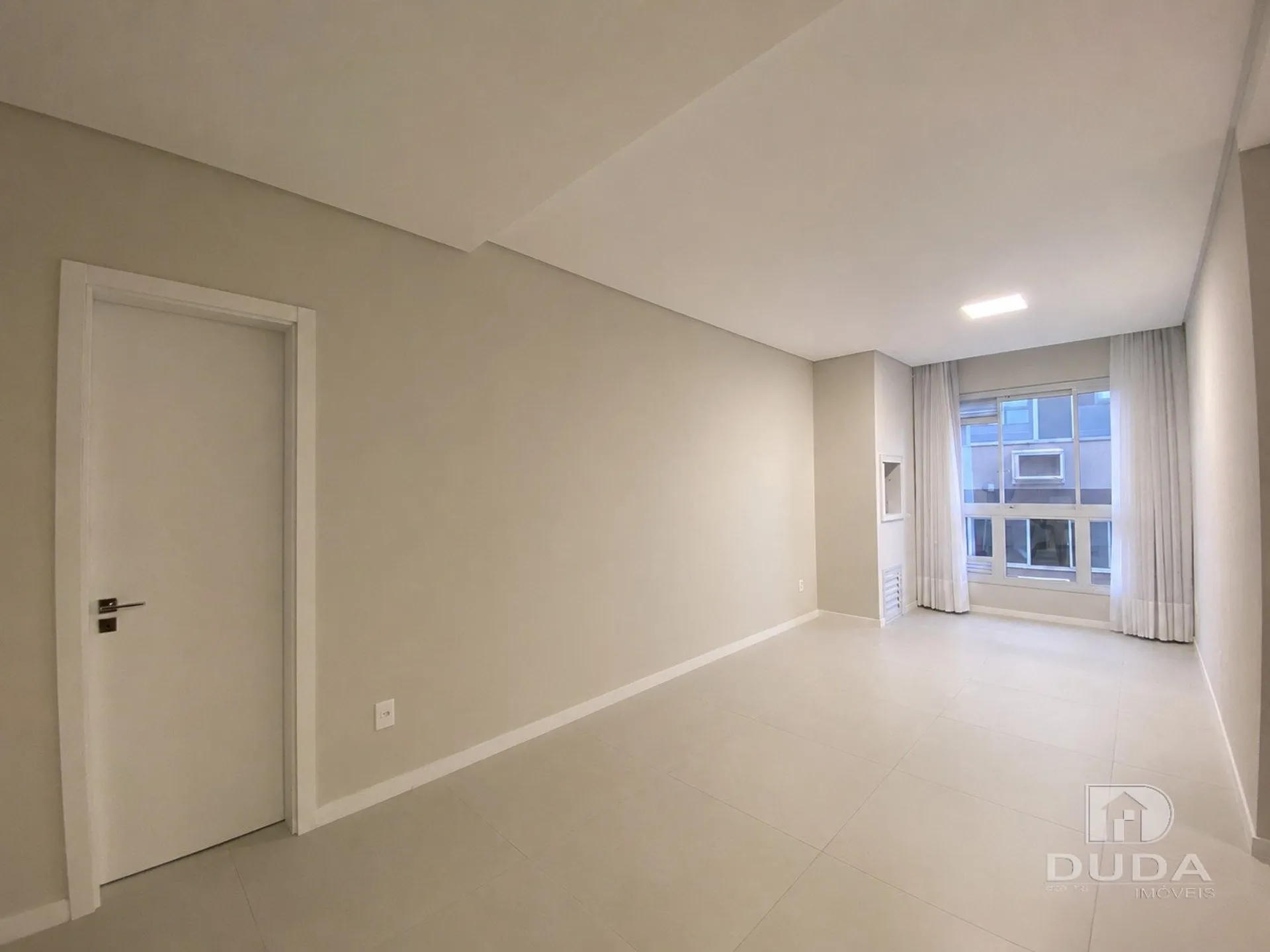 Apartamento amueblado con 2 suites y 94 m² en el 4.º piso