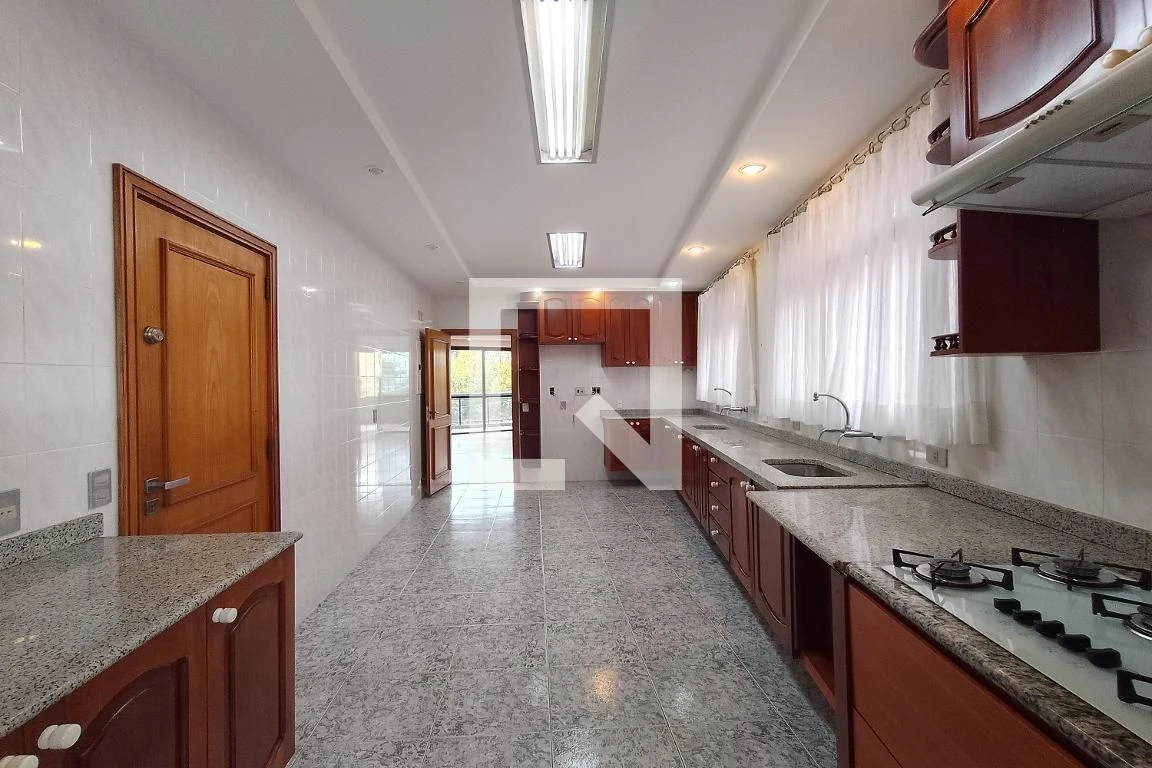 4-bedroom apartment with a water view in Rio de Janeiro — photo 63