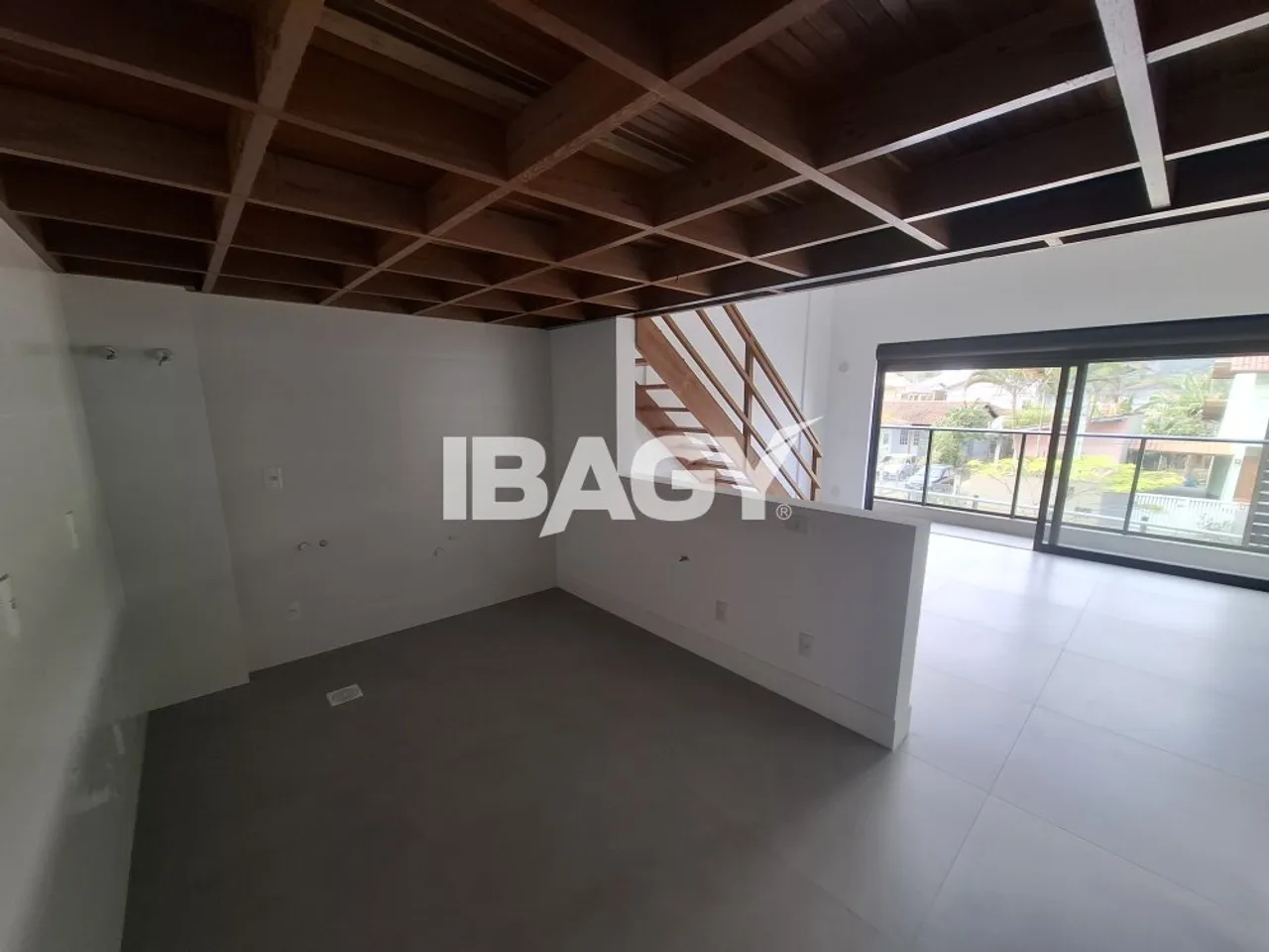 1-bedroom apartment with open-plan kitchen — photo 11