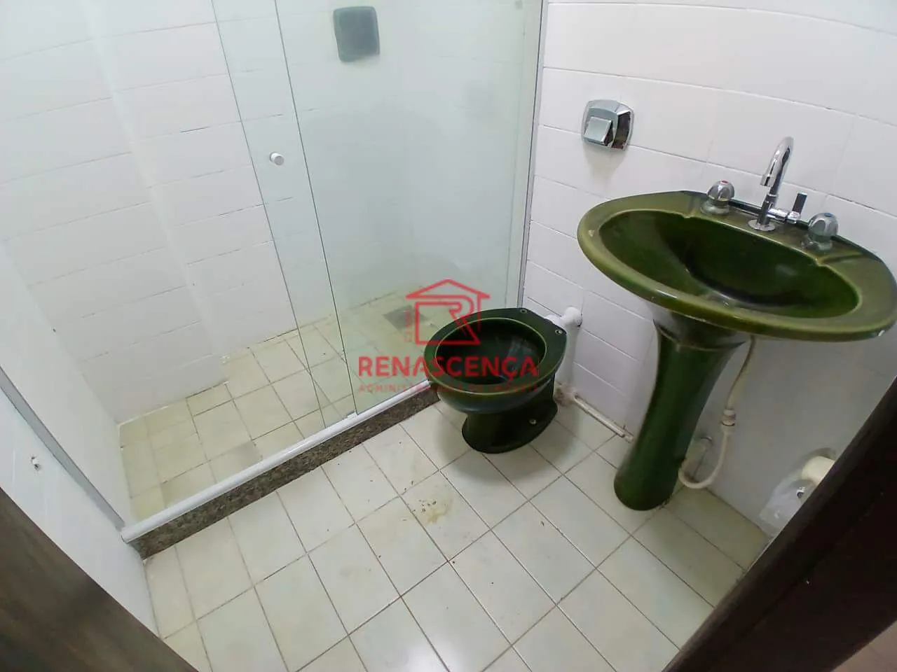 Casa com 5 quartos e 5 banheiros, vaga para 4 carros — photo 20