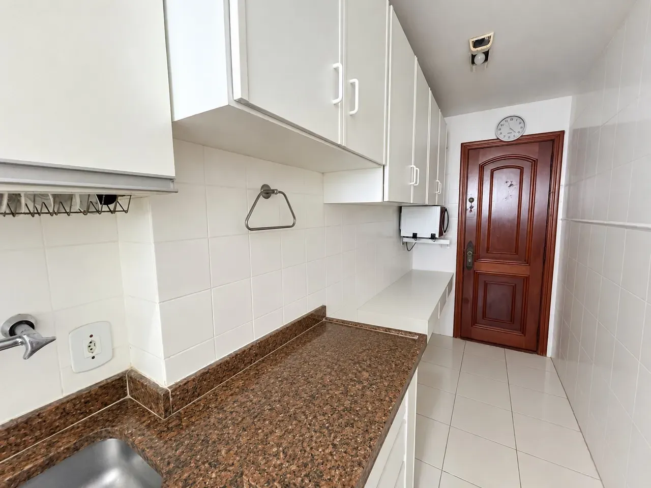 Furnished apartment, 69 m², with a washing machine — photo 9