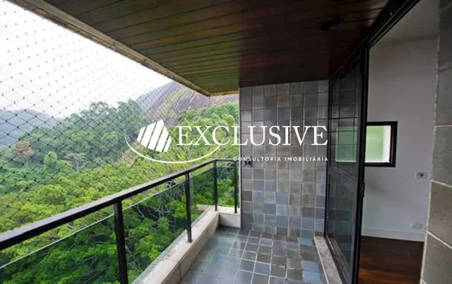Residential apartment with 4 bedrooms and enclosed balcony — photo 14