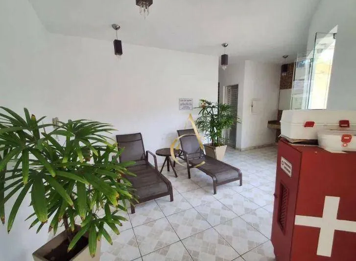 Casa com 3 quartos e varanda em bom estado — photo 41