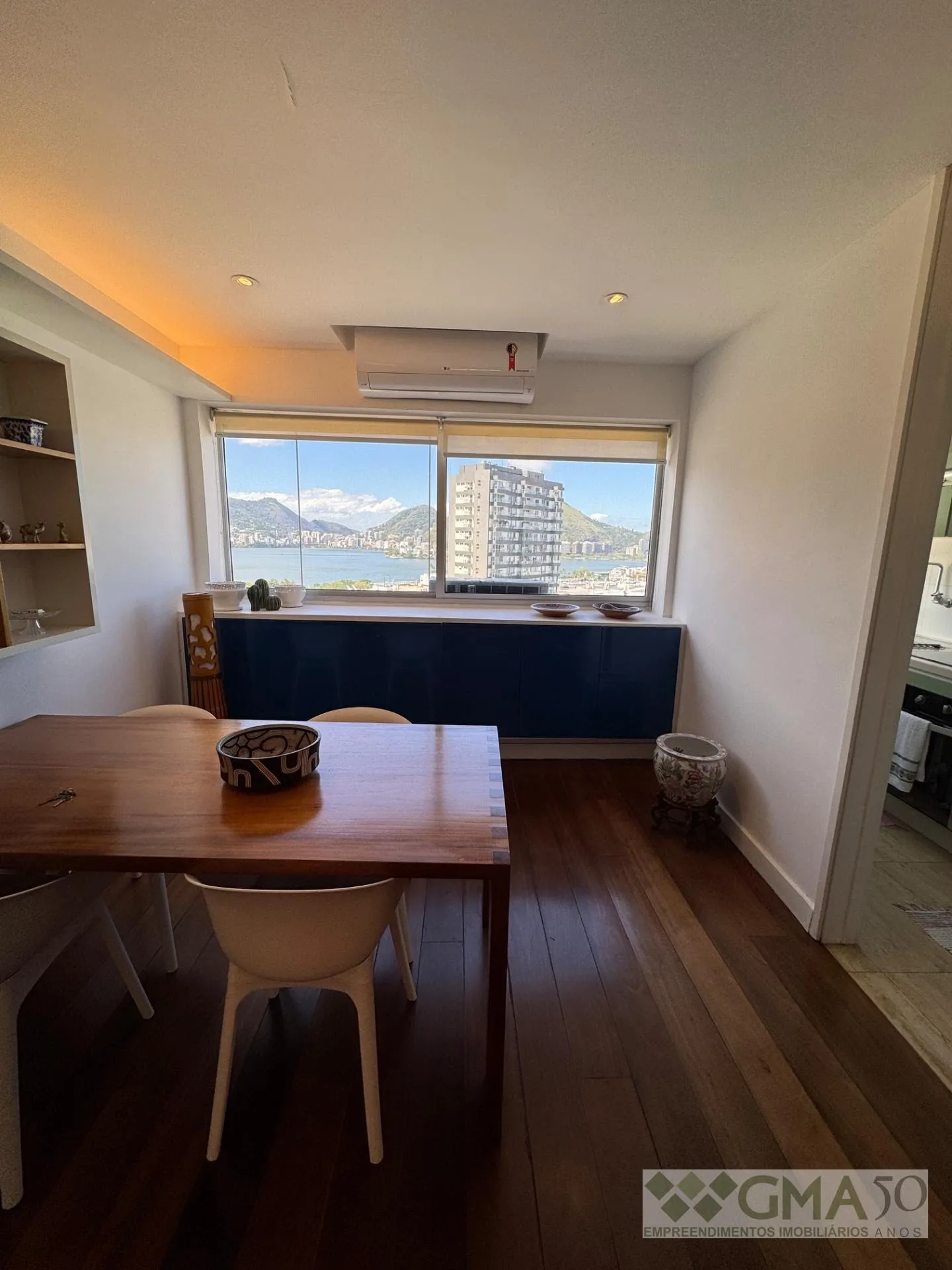 Квартира 50 м² з видом на воду та панорамними вікнами — photo 10