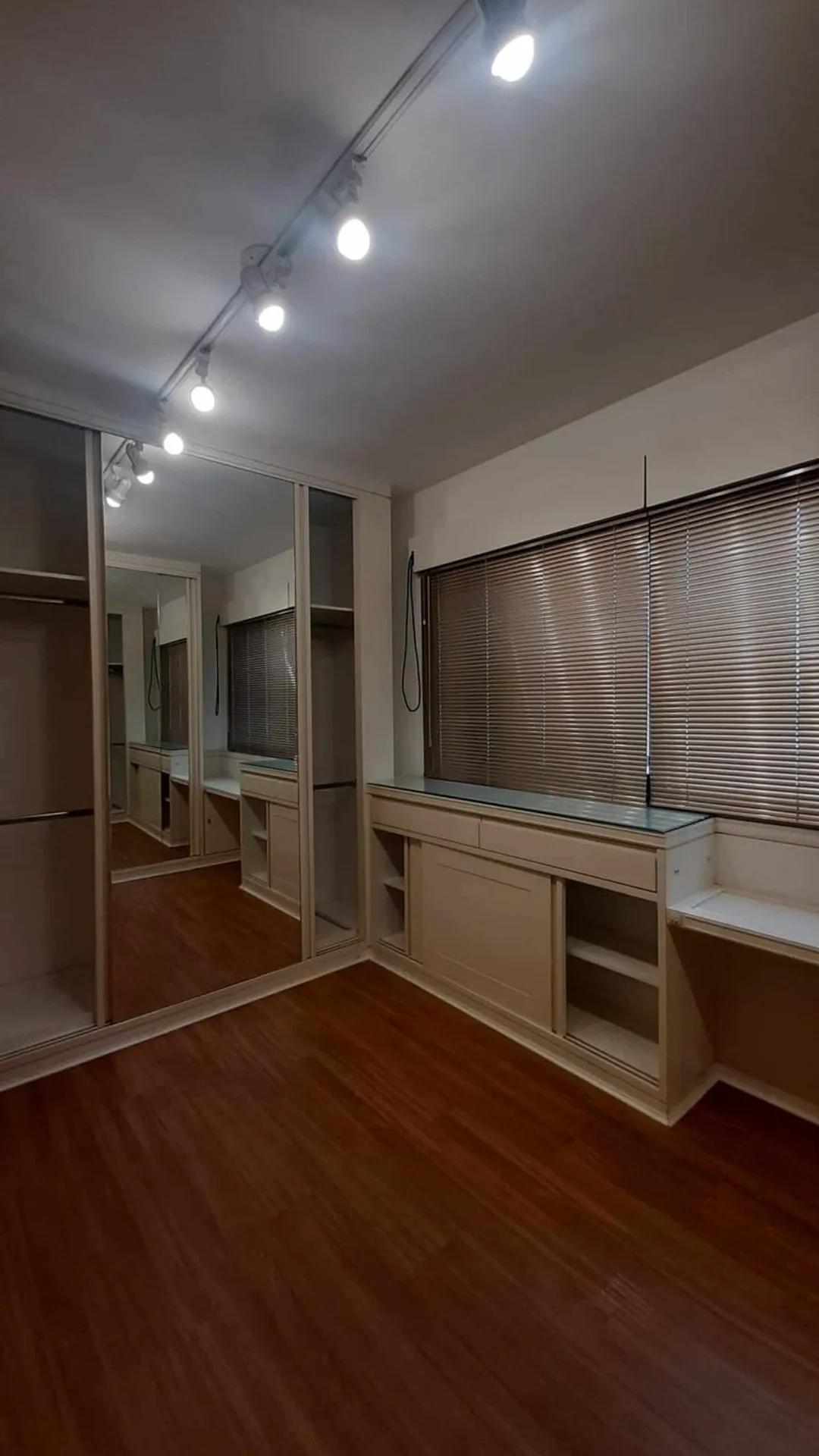 283 m² apartment with 4 bedrooms and 2 en-suites — photo 50