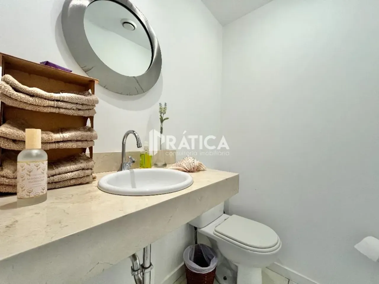 Unfurnished 4-bedroom apartment with balcony grill — photo 19