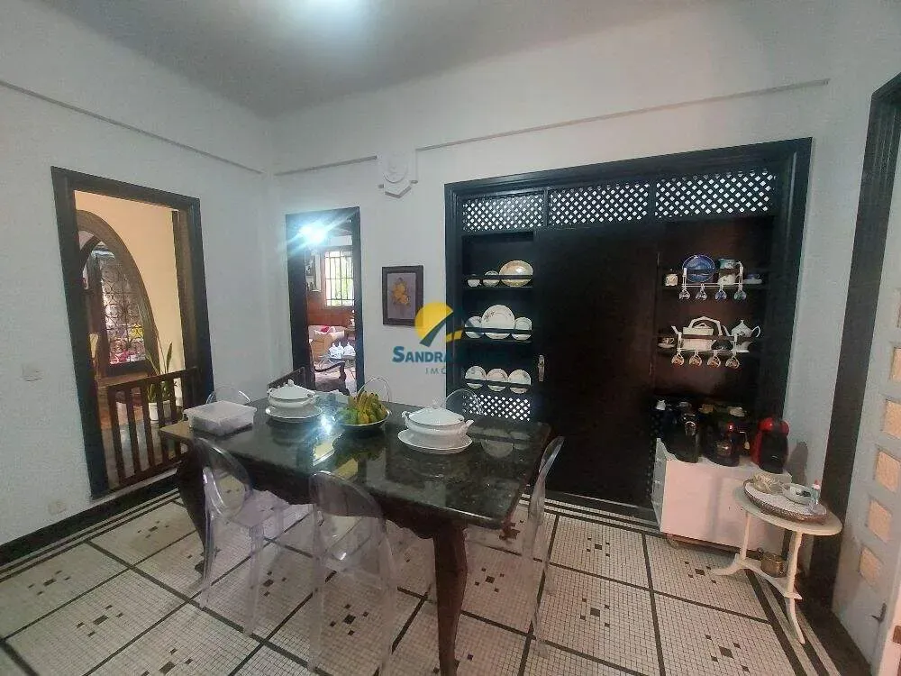 Furnished 700 m² house with 4 bedrooms and 2 en-suites — photo 35