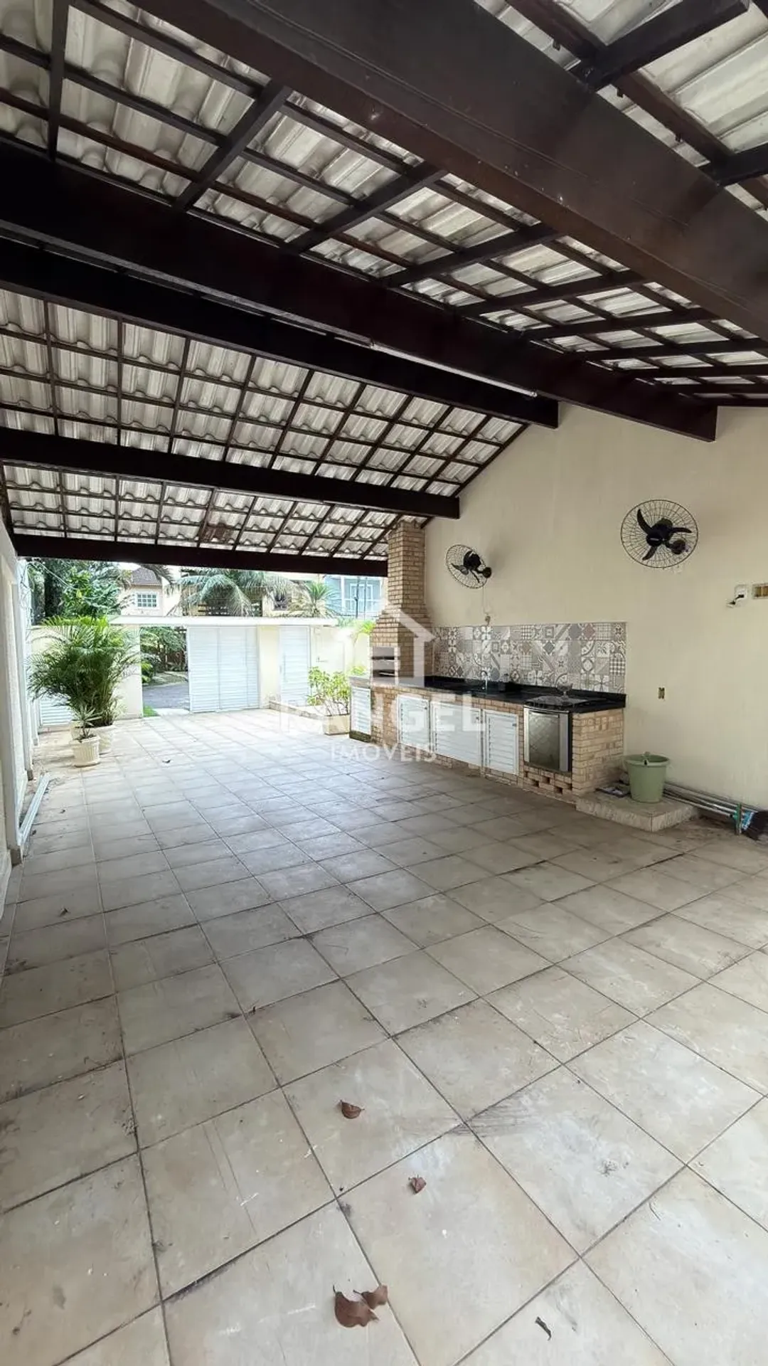 House, 412 m², with a private pool — photo 15
