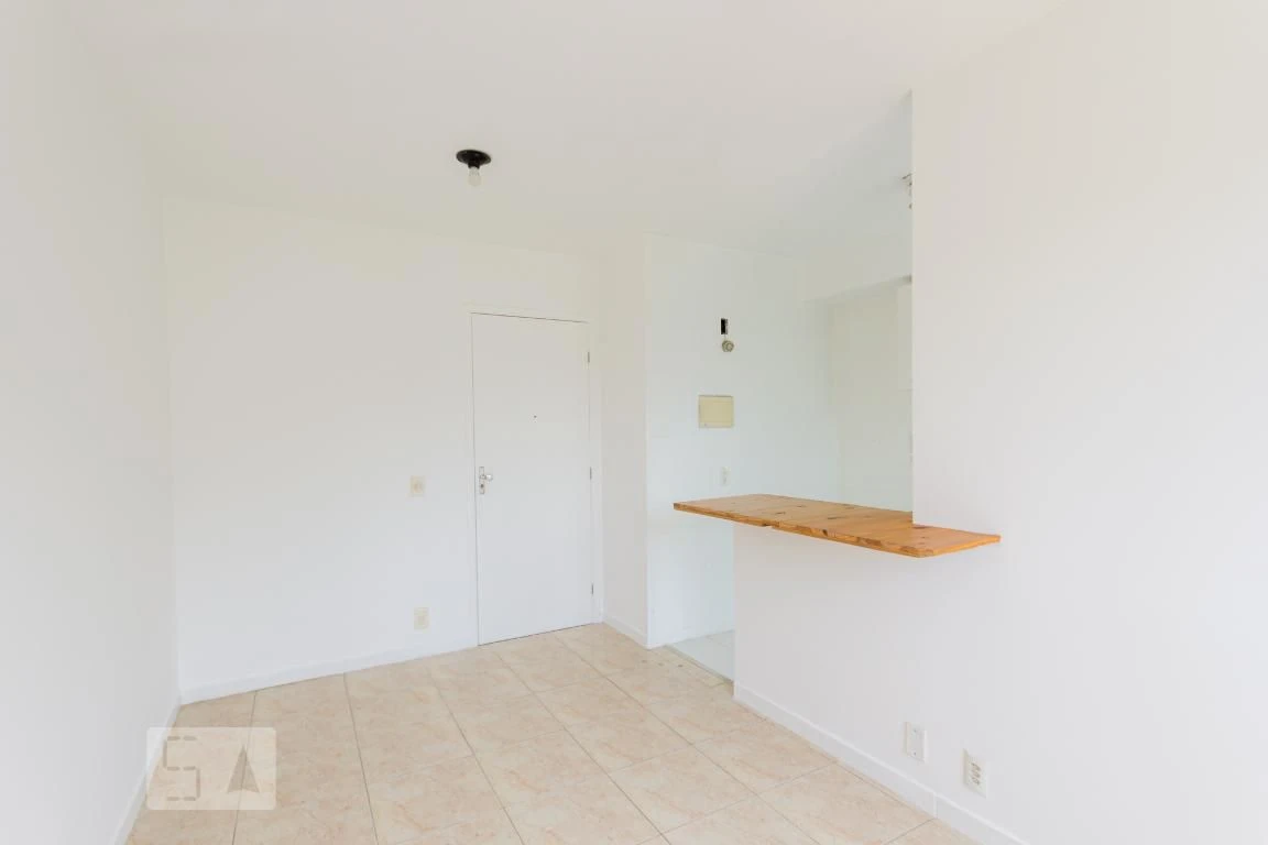 2-bedroom apartment in a building with a pool — photo 19