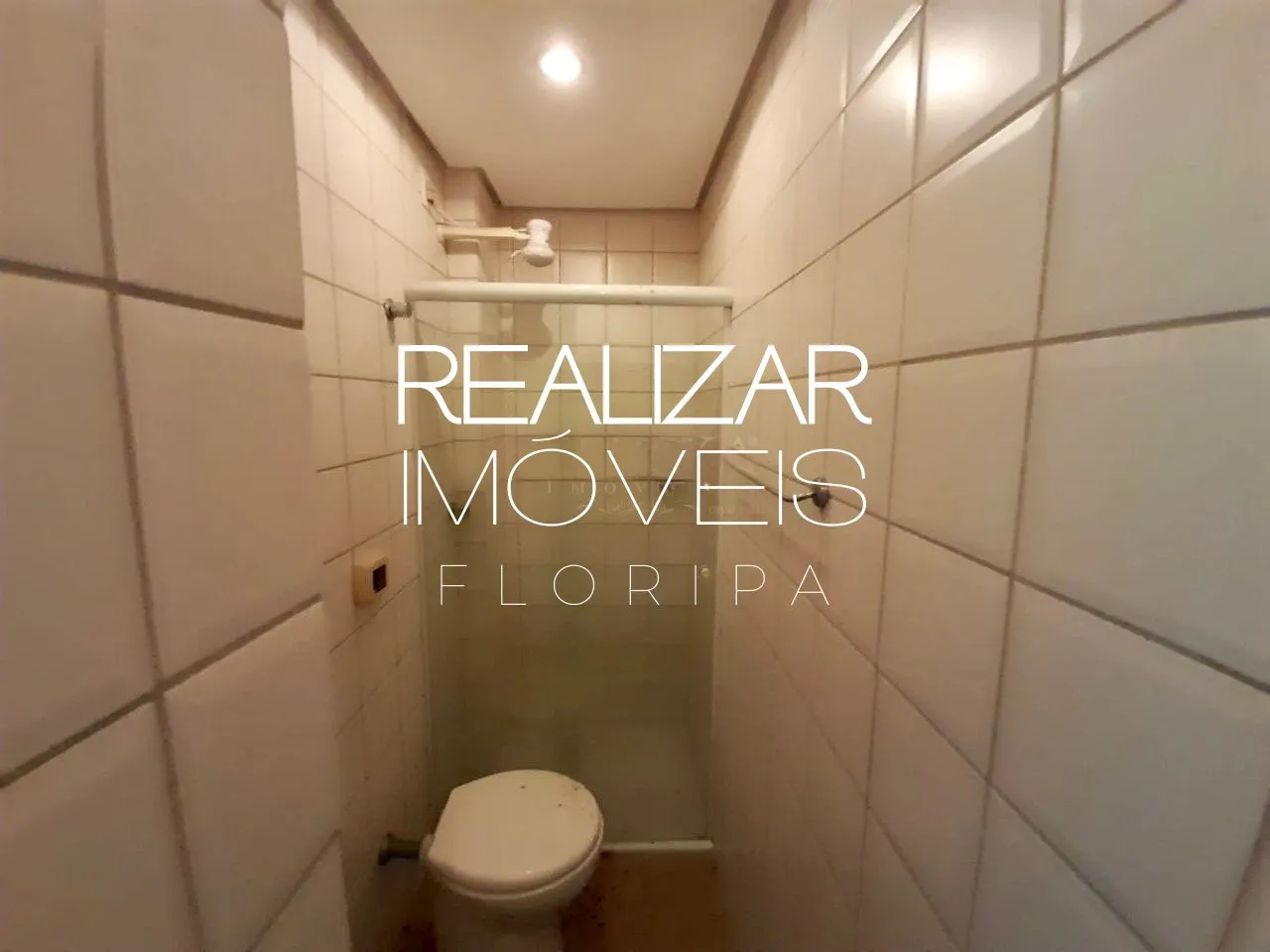 Apartment on the 2nd floor with a bathtub — photo 14