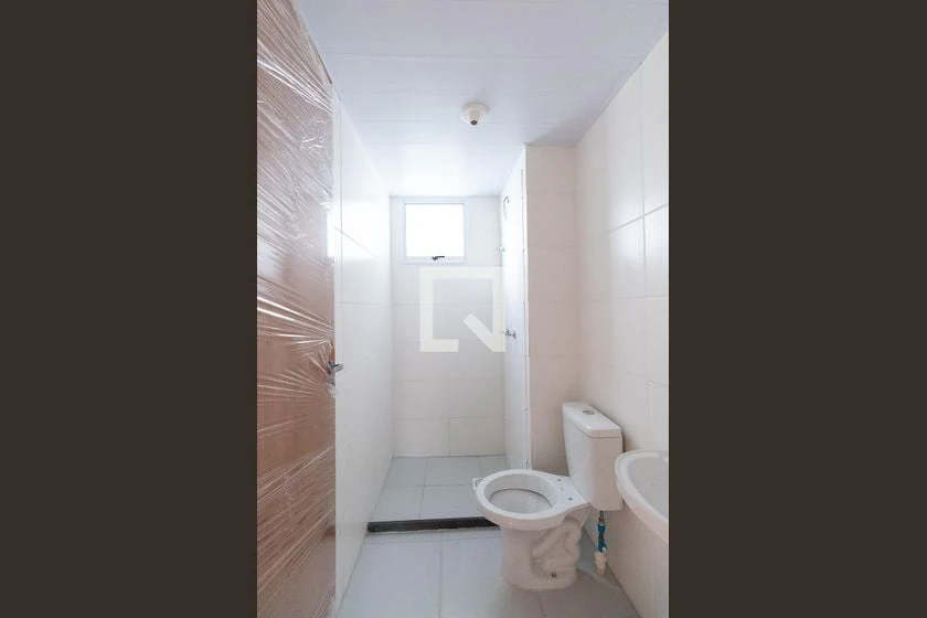 Unfurnished apartment with 2 bedrooms and parking — photo 48