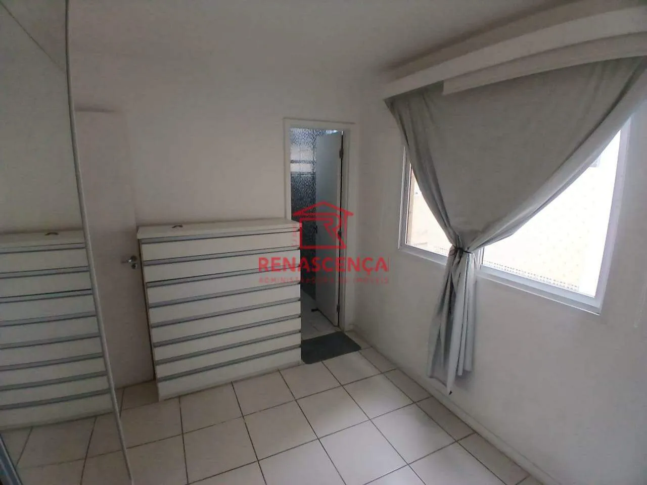 Apartamento mobiliado de 2 quartos em condomínio com piscina — photo 11