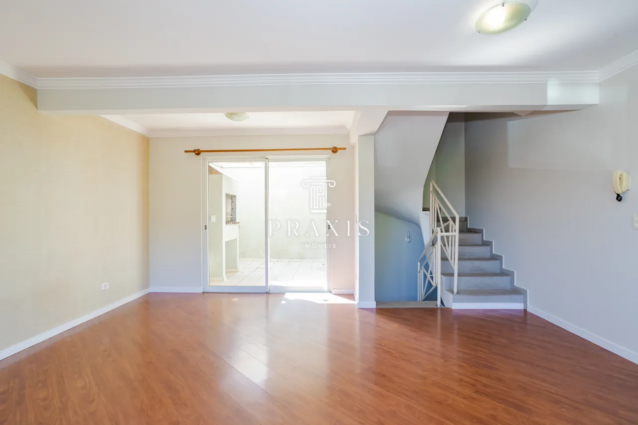 House with built-in balcony grill and laundry area — photo 8