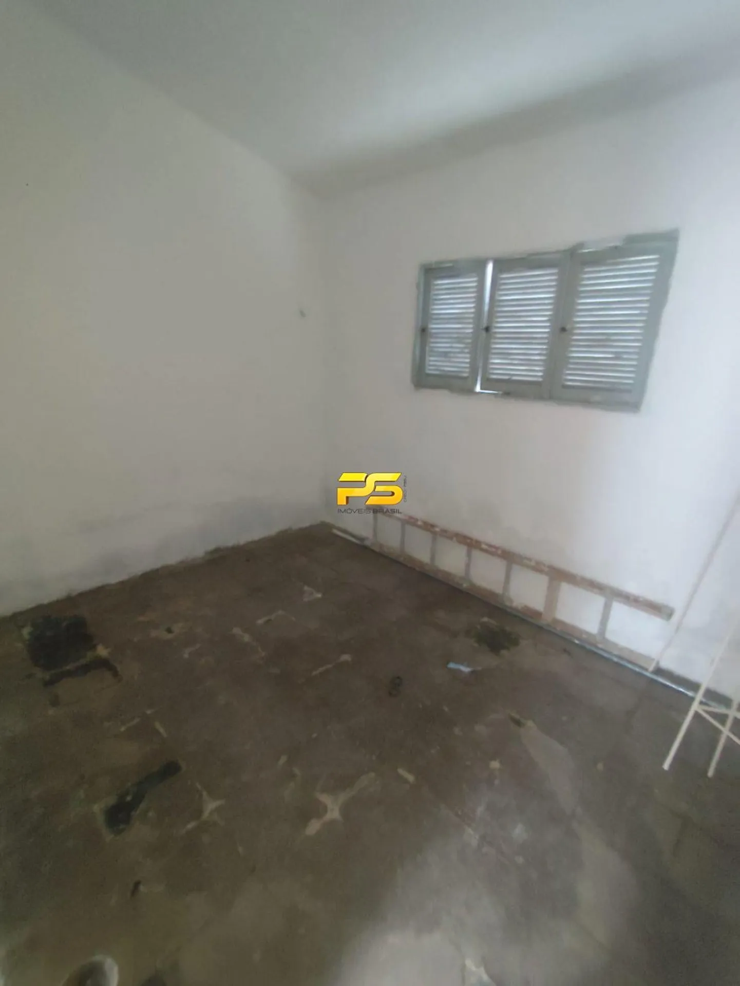 House with 3 bedrooms and 1 bathroom, 450 m² — photo 8