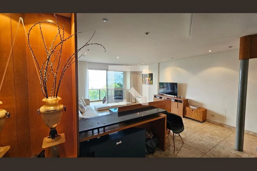 4-bedroom rental apartment with 180 m² of space — photo 13