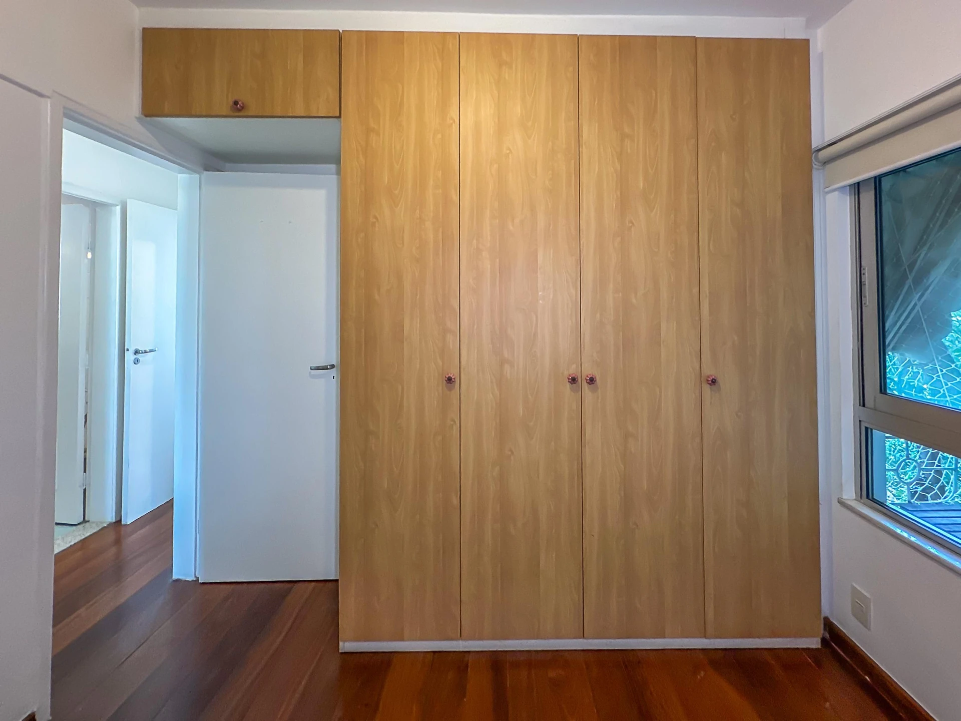 Furnished 2-bedroom apartment with open views — photo 40