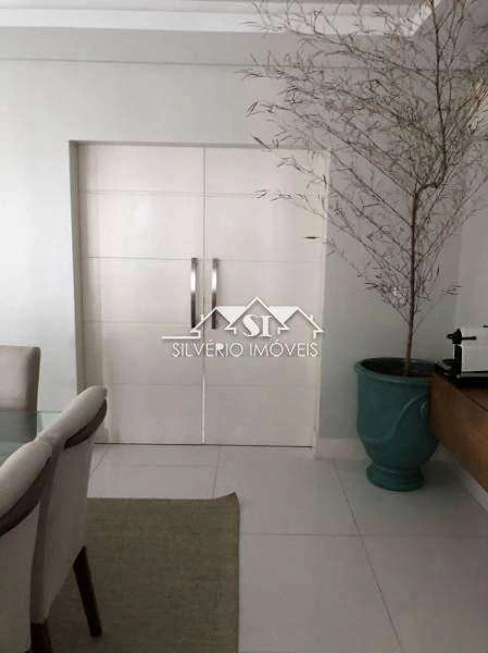 Будинок у закритому містечку з 6 спальнями-сюїтами 470 м² — photo 8