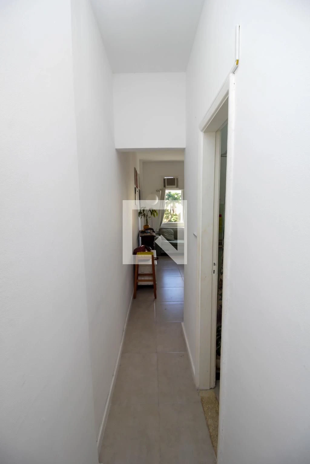 Furnished studio, 32 m², with a home office — photo 19