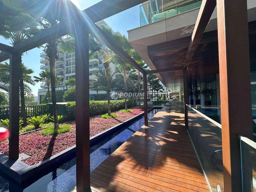 Furnished 64 m² apartment with 1 en-suite and 2 parking spots — photo 21