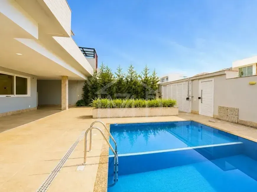 House with 4 bedrooms and 5 bathrooms, 360 m² — photo 9