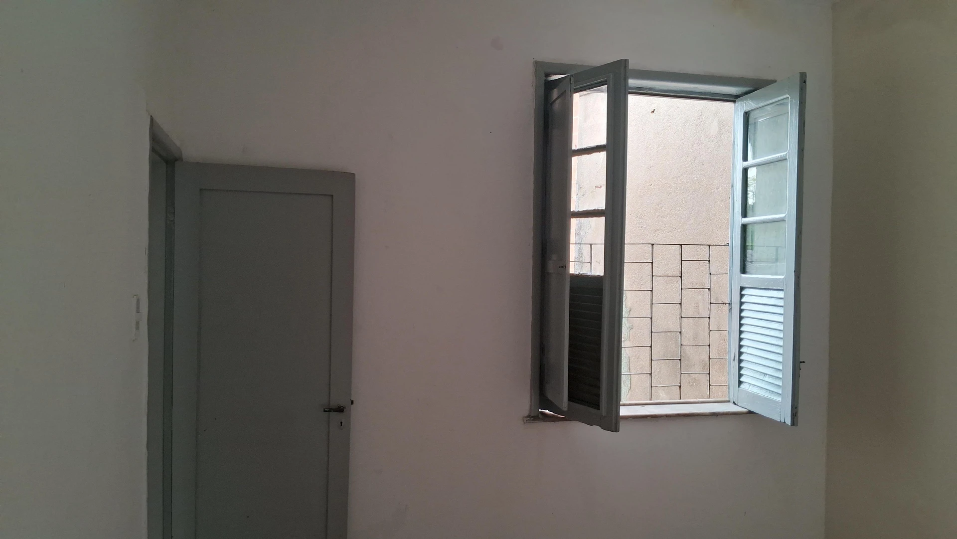 2-bedroom apartment with wood or laminate floors — photo 15