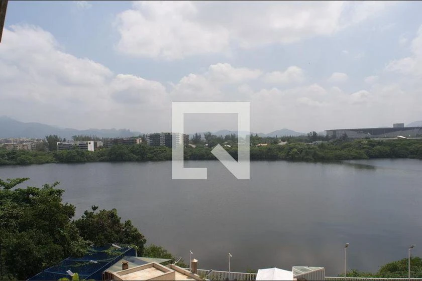Furnished apartment, 105 m², with floor-to-ceiling windows — photo 42