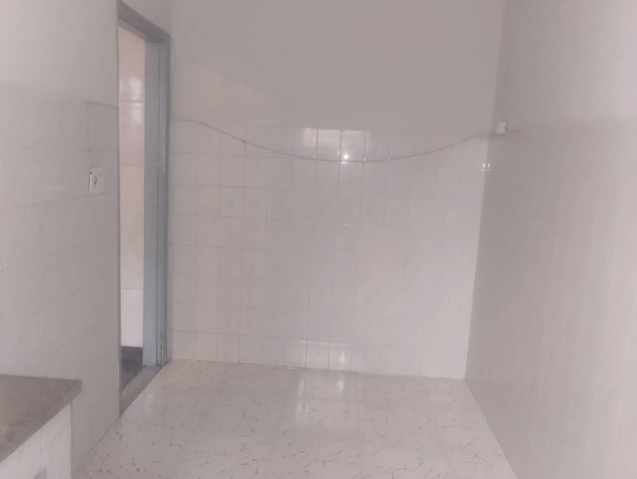 Casa sem mobília com 2 quartos e cozinha separada — photo 29
