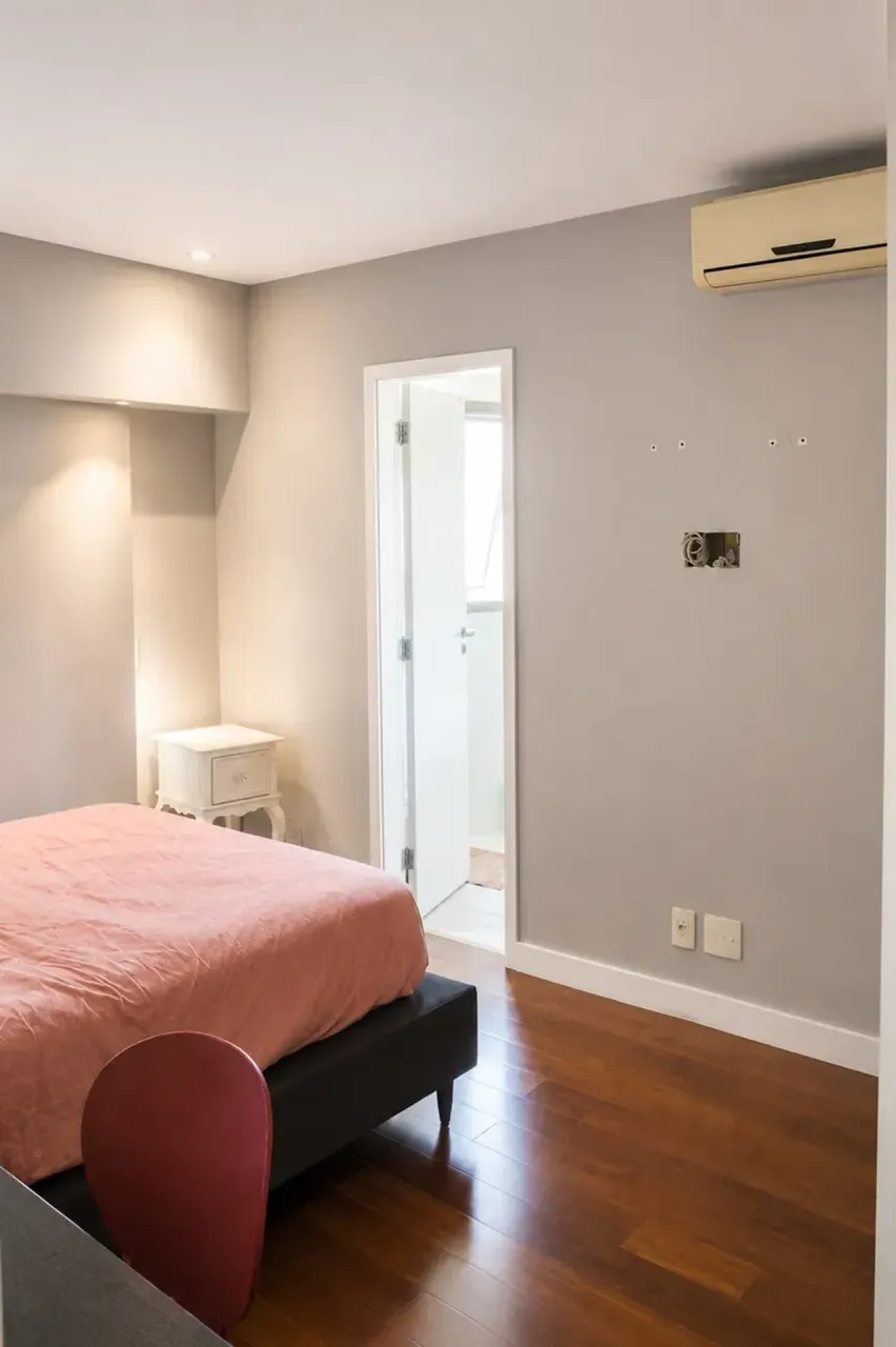 Furnished apartment with 4 bedrooms and 5 bathrooms — photo 12