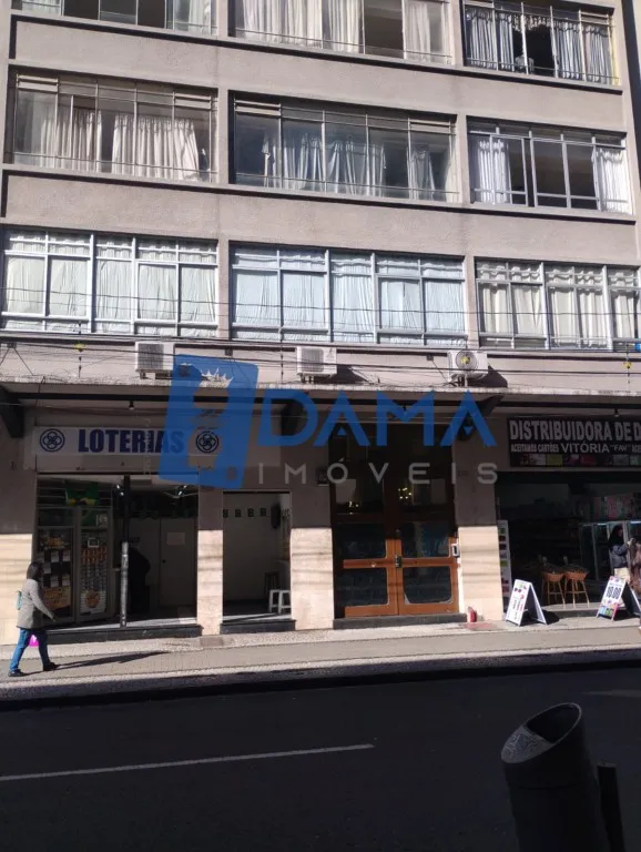 Apartamento com 3 quartos e cozinha fechada de 109 m² — photo 33