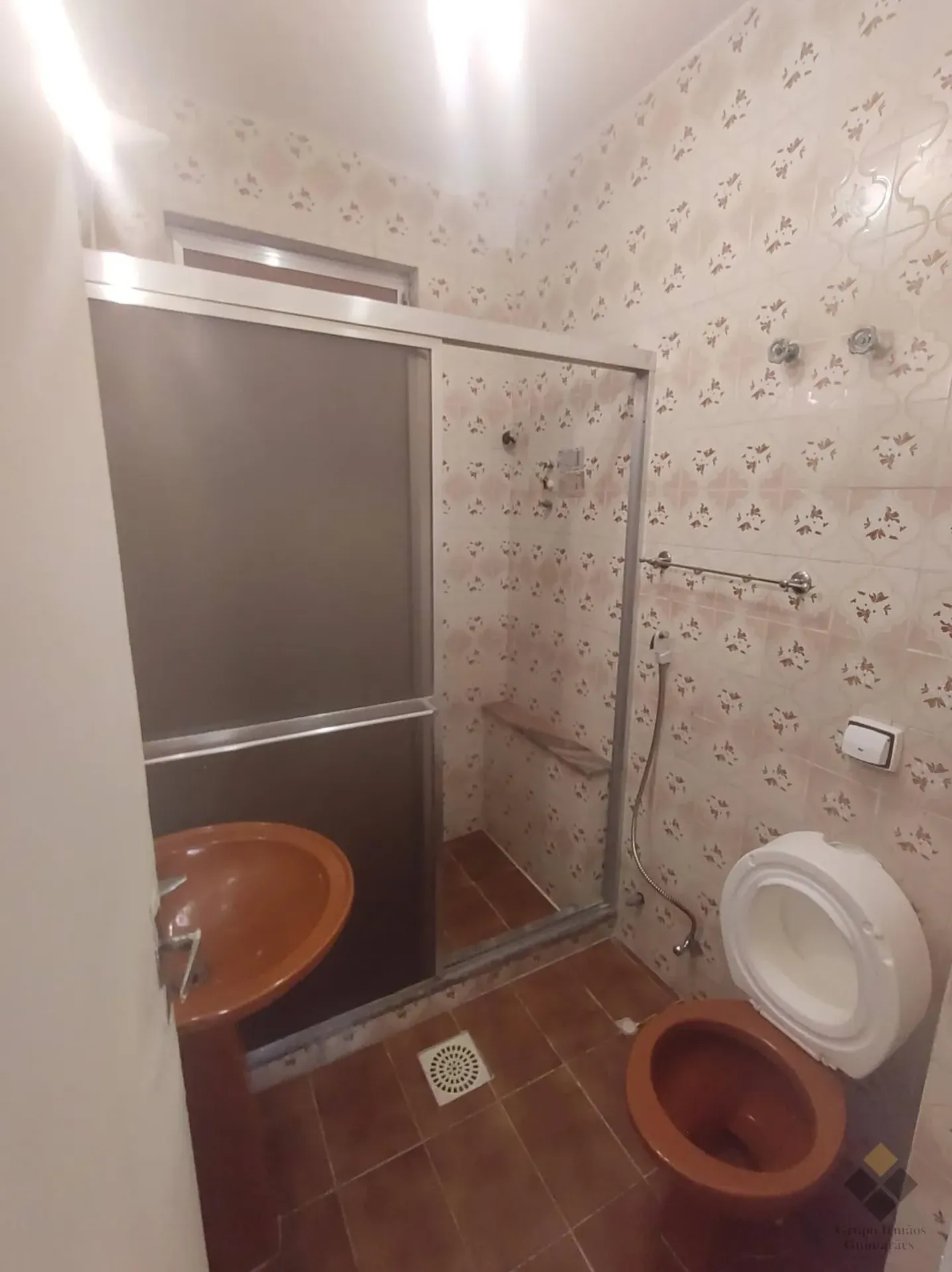Apartment on the 4th floor with wood or laminate floors — photo 10