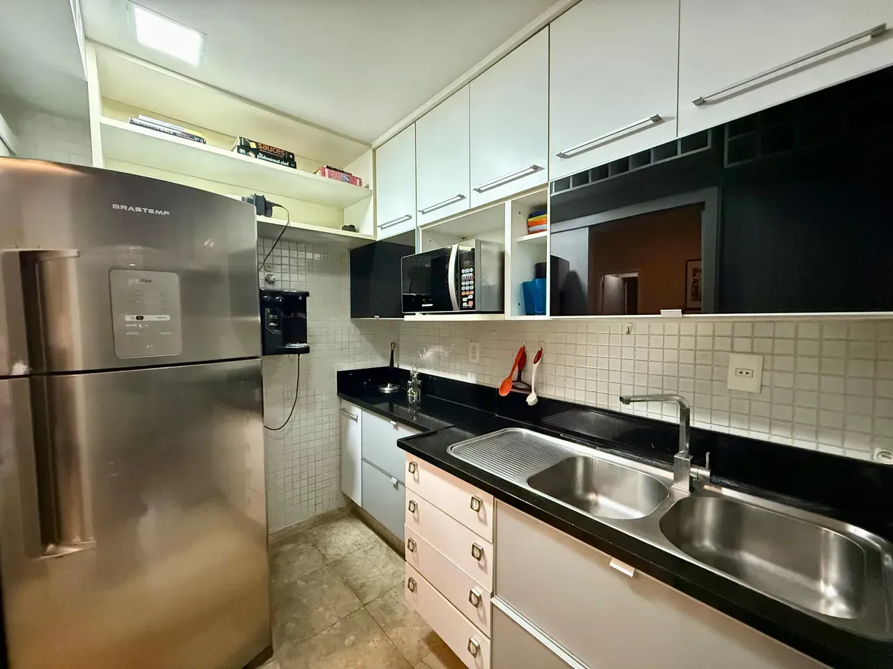 Furnished 96 m² apartment with 2 bedrooms and 3 bathrooms — photo 11