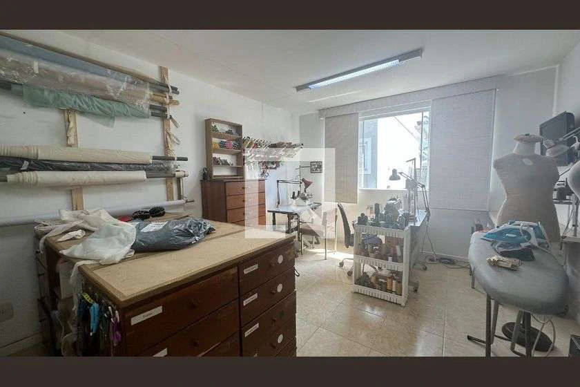 Condominium house with 5 en-suite bedrooms and pool — photo 25