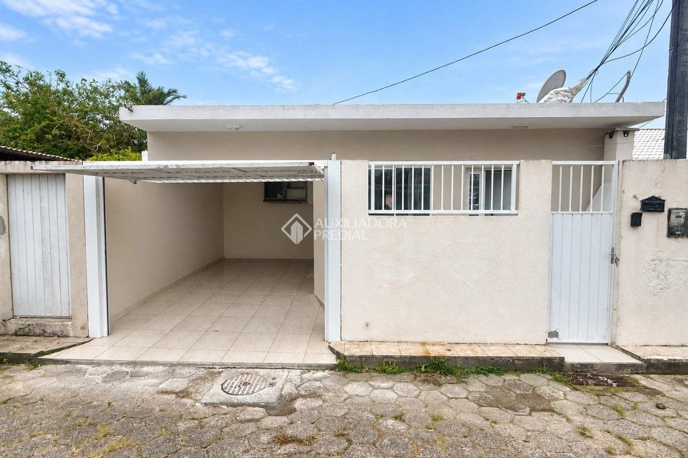 2-bedroom house with a washing machine in Florianópolis — photo 12