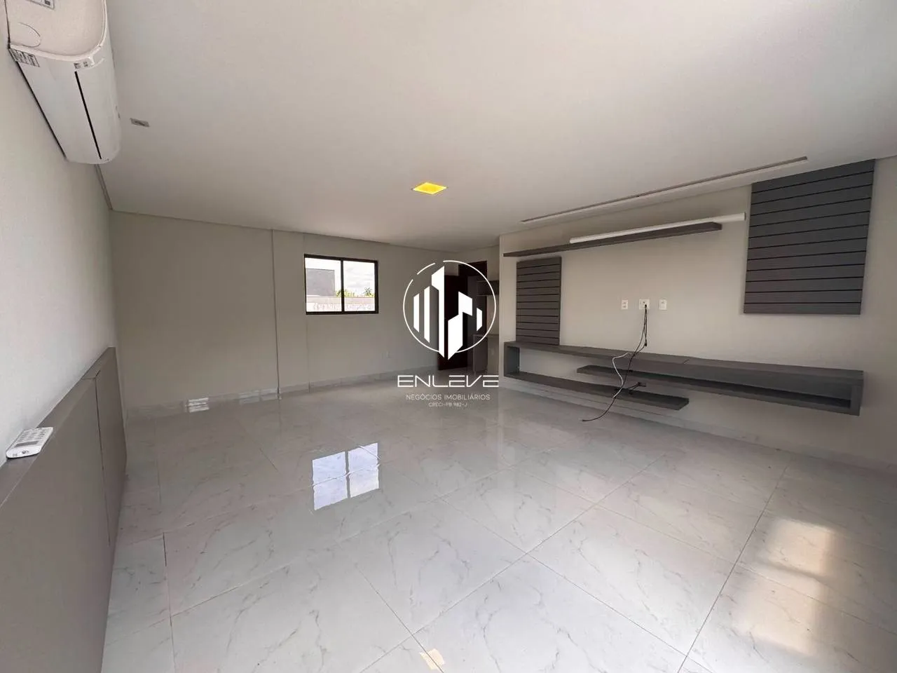 Casa com 4 suítes, 5 banheiros e 600 m² — photo 13