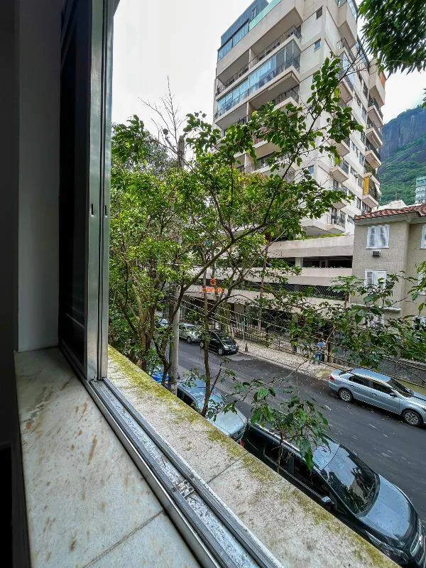 Apartment on the 4th floor with wood or laminate floors