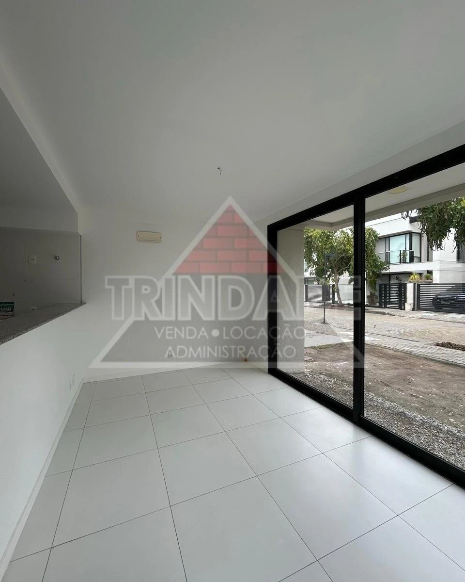 Casa duplex de 3 suítes com cozinha americana e piscina — photo 18