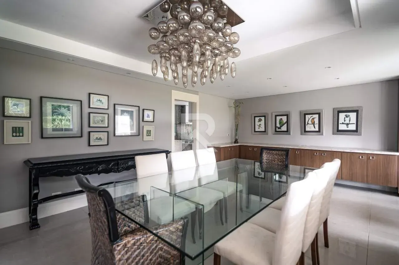 Casa con 4 suites y balcón con parrilla, 464 m² — photo 8