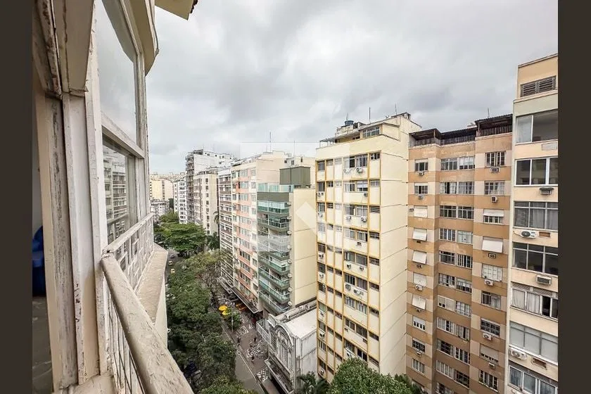 4-bedroom apartment with 3 bathrooms and 206 m² — photo 21