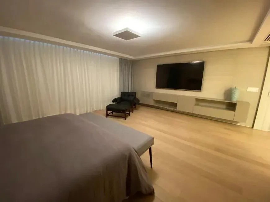 Apartamento sin muebles con 4 dormitorios y 5 baños — photo 29