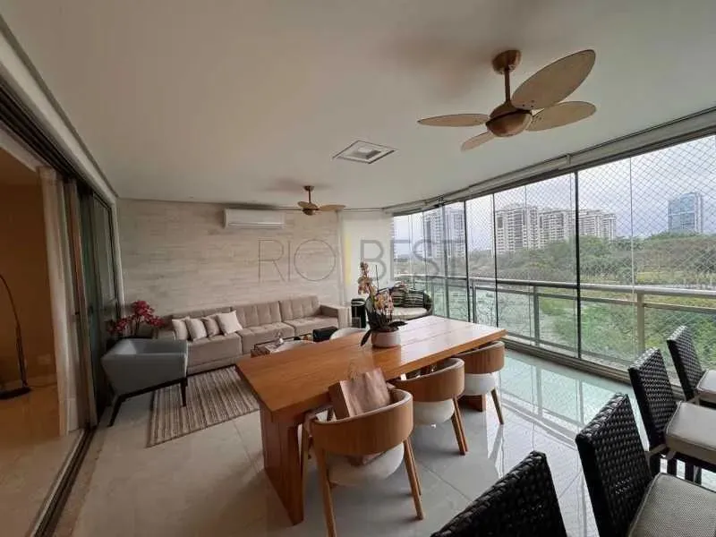 Furnished 4-bedroom apartment with park-view windows — photo 5