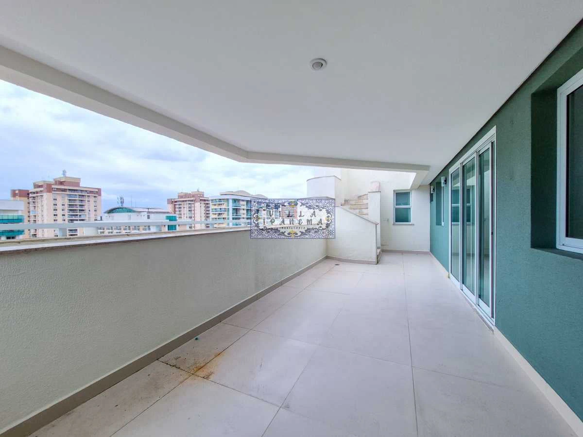 Apartment, 381 m², with a water view — photo 25