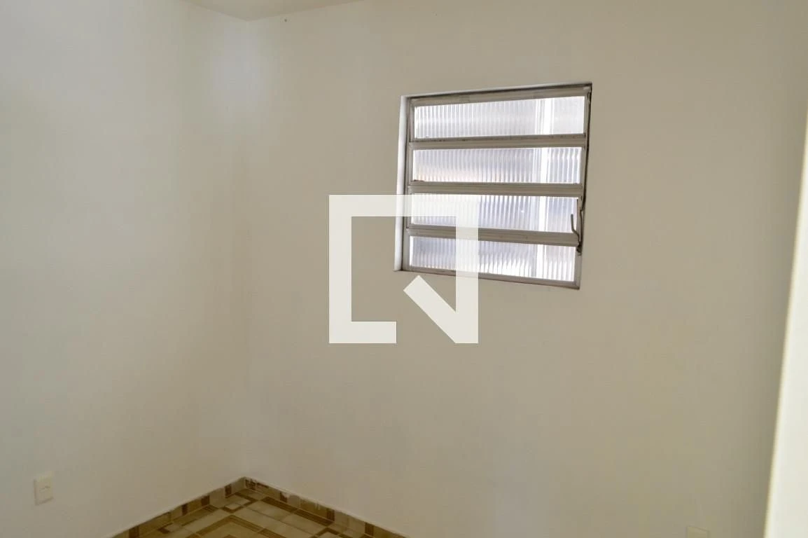 Apartamento sem mobília com 3 quartos e banheiro — photo 18