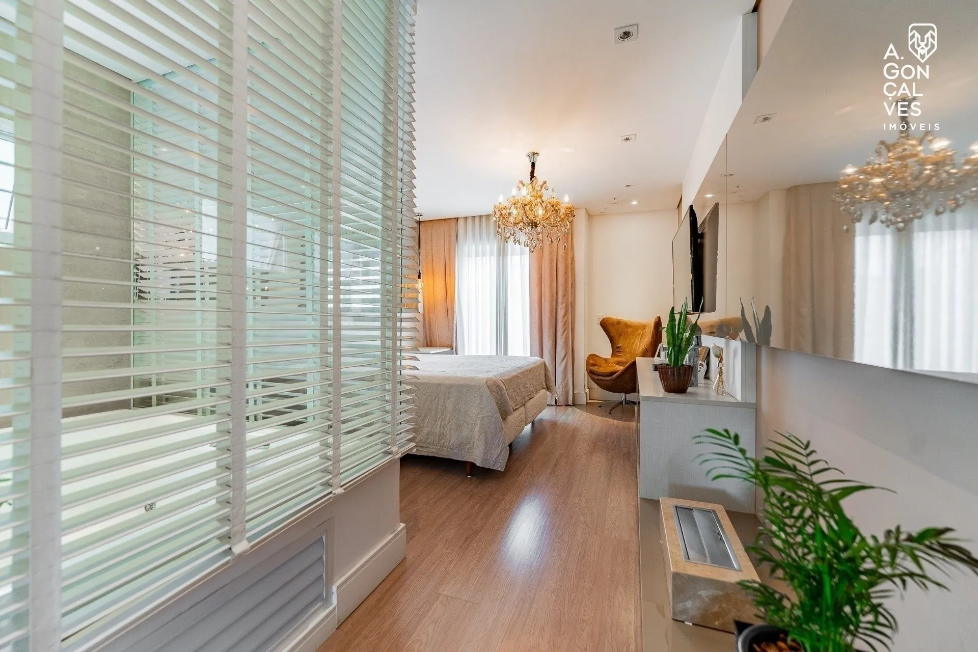 Furnished 3-bedroom house with 5 bathrooms — photo 24