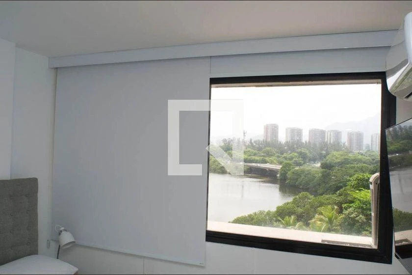 Furnished apartment, 105 m², with floor-to-ceiling windows — photo 14