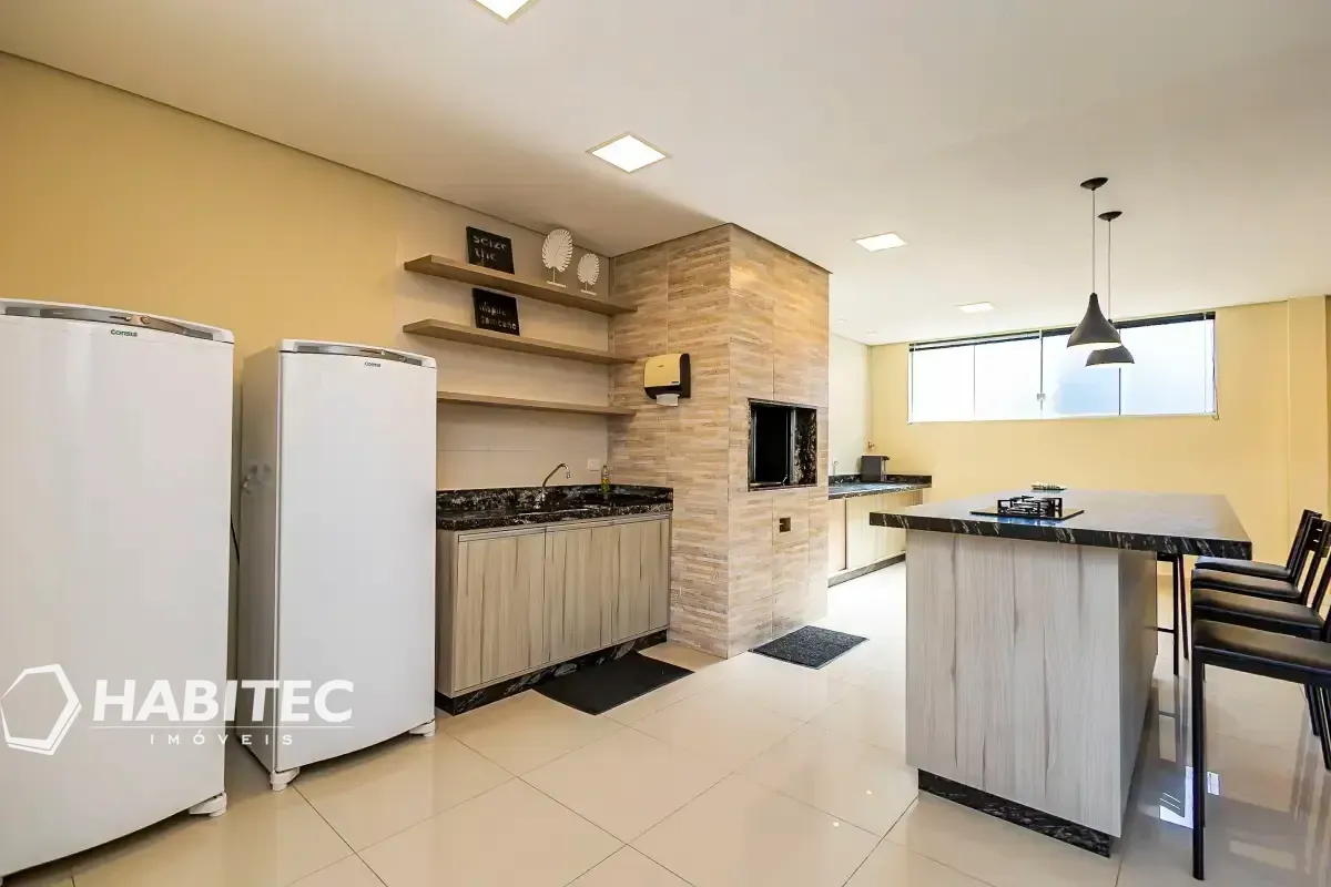 4-bedroom apartment with 2 bathrooms and a balcony — photo 46