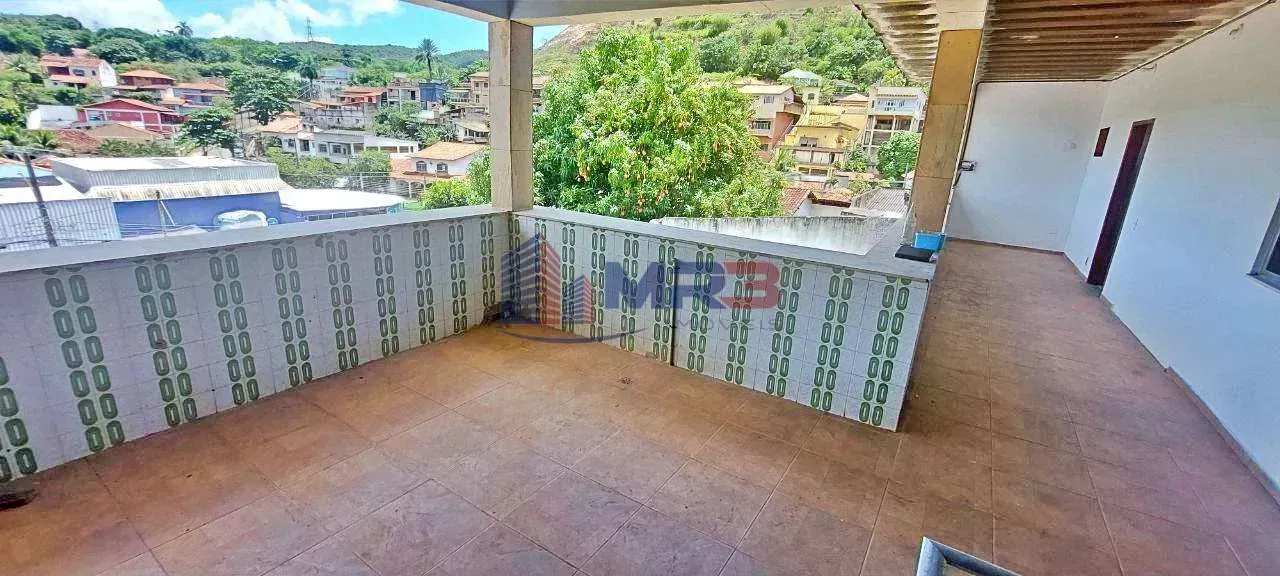 540 m² House with 4 bedrooms and 5 parking spaces — photo 32