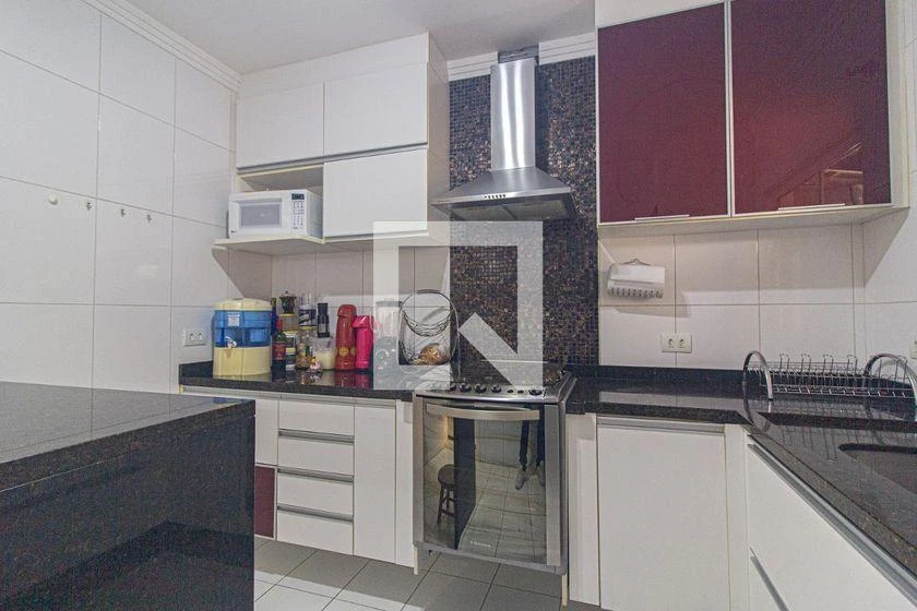 3-bedroom house with a grill on the balcony — photo 30